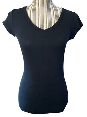Tresics Tee Small Black V-Neck Short Sleeves Cotton Spandex Stretch Comfy